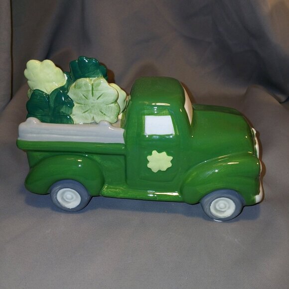 St. Patricks Day Ceramic Green Truck With Shamrocks By Kohls New with Tags Patty - Picture 12 of 16